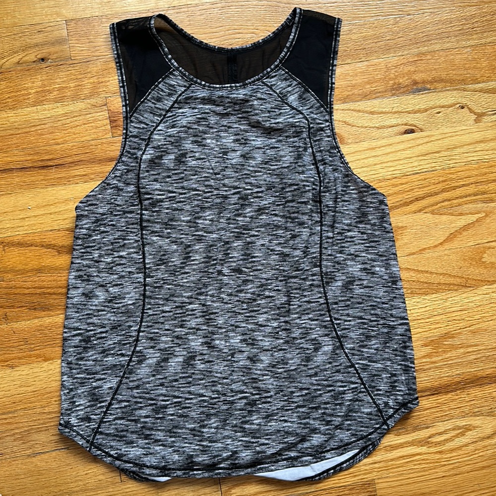 Size 8 Lululemon Tank- Barely Worn